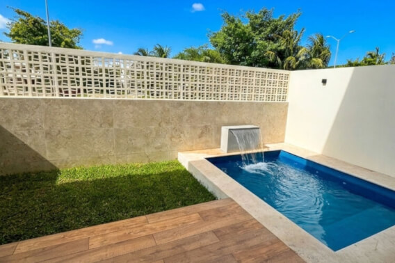 House with pool in private community for sale, R&iacute;o Residencial, Canc&uacute;n