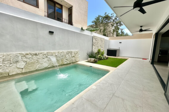 House with private pool in gated community, club house, for sale, Cumbres, Canc&uacute;n