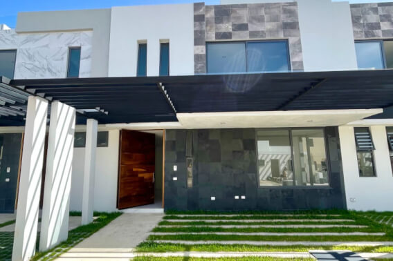 House with Private Pool, For Sale, Residencial Rio, Huayac&aacute;n, Canc&uacute;n
