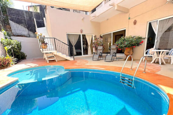 House with private pool, studio, double height, Sector O for sale Huatulco.