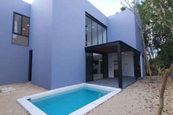 House with Private Pool and Lobby, for Sale, Yucatan Country Club, M&eacute;rida