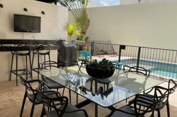 House with private pool and solar panels, for sale, Zona Norte, M&eacute;rida