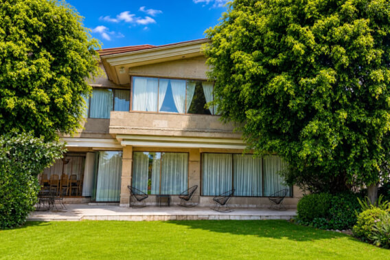 House with a Spacious Garden, Service Room, and Family Room for Sale
