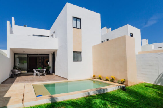 House with garden, terrace, and private pool, for sale, Conkal, M&eacute;rida