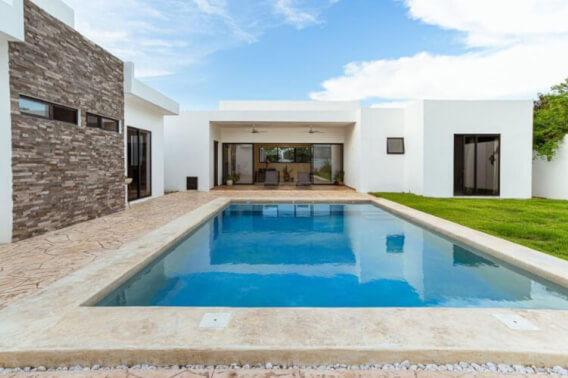 House with Garden and Private Pool for Sale in Rejoyada, M&eacute;rida