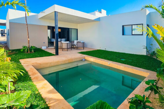 House with garden and large terrace, for sale, Real Montejo, M&eacute;rida