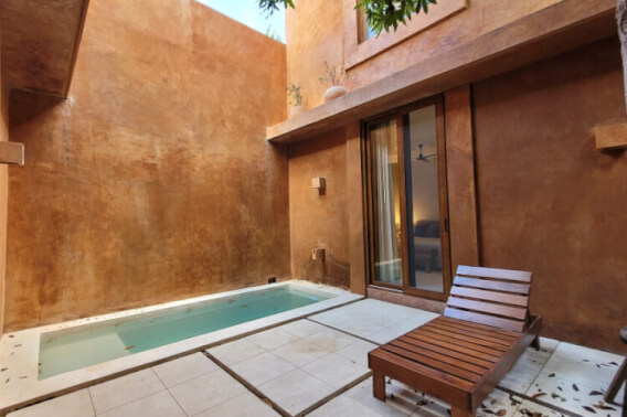 House with terrace and private pool, double-height living room, for sale Merida, Centro