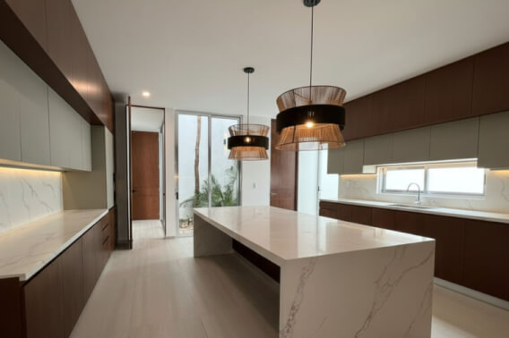 Two-story house with pool for sale, Xcanat&uacute;n, M&eacute;rida