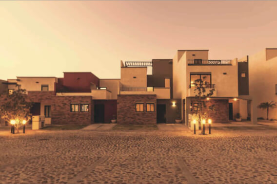 House in community with golf course, clubhouse with pool and jacuzzi, for sale Zirandaro, San Miguel de Allende.