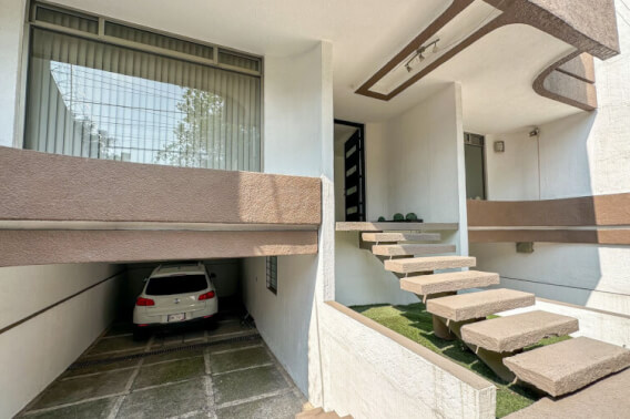 House in a Quiet Area for Sale in Naucalpan de Ju&aacute;rez, Estado de M&eacute;xico