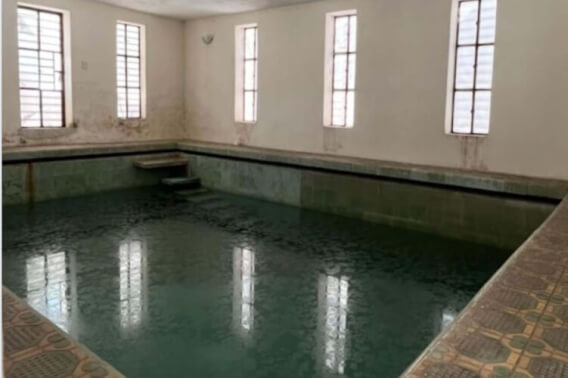 Mansion with garden and private pool, garage for 6 cars in Centro, M&eacute;rida.