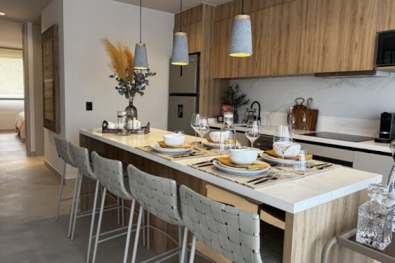Condo with panoramic views of the sea and exclusive amenities, for Sale