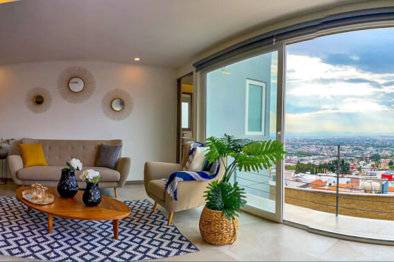 Condominium with large garden, pool, terrace, pet friendly for sale Quer&eacute;taro.