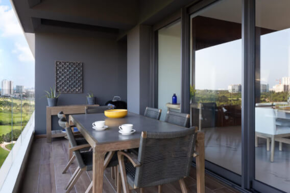 Condominium with ocean view in a sustainable building golf course, and nature reserve. Fully equipped and with amenities, semi-Olympic pool