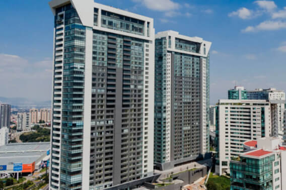 Luxury condominium, with clubhouse, sports courts, green areas, cinema, spa, panoramic pool, for sale in Interlomas, Huixquilucan