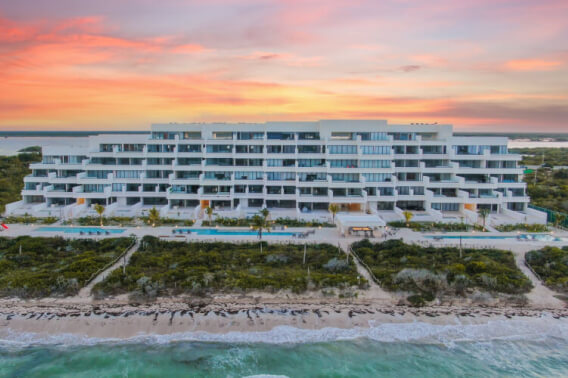 Luxury beachfront condominium with private pool for sale in Telchac, Yucat&aacute;n.