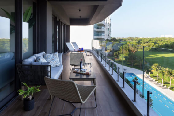 Condo with views of the sea in a sustainable building golf course in a nature reserve. Fully equipped and with amenities, semi-Olympic pool