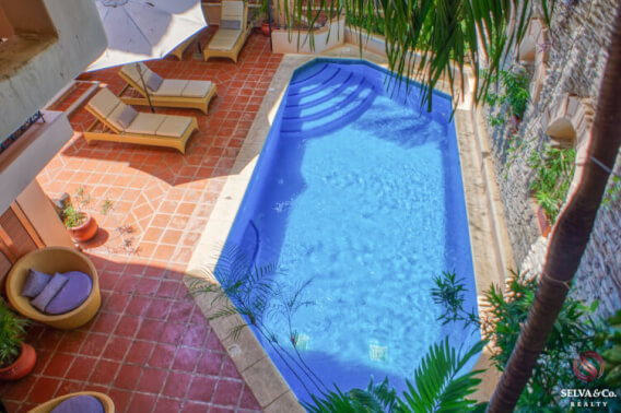 Apartment 190 meters from the beach, ocean view from rooftop, in a boutique hotel with room service, concierge, pool and barbecue area