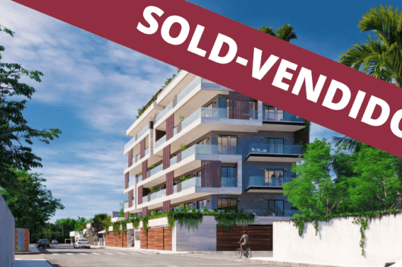 Condo, infinity pool, barbecue area, steps from the Cozumel boardwalk, sale.