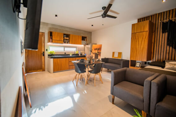 Apartment close to the beach and 5TH AVE, rooftop pool, for sale, priced to sell