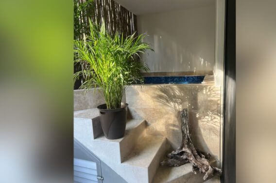 Condo with private balcony, jacuzzi and tropical garden views, for sale