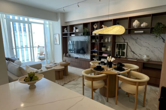 Condo with paddle, swimming pool, coffee shop and game room for sale.