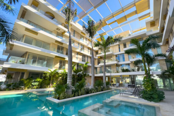 Condo with Terrace for Sale, Puerto Canc&uacute;n, Canc&uacute;n