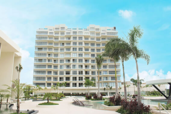 Condo with private terrace for sale, Huayac&aacute;n, Canc&uacute;n