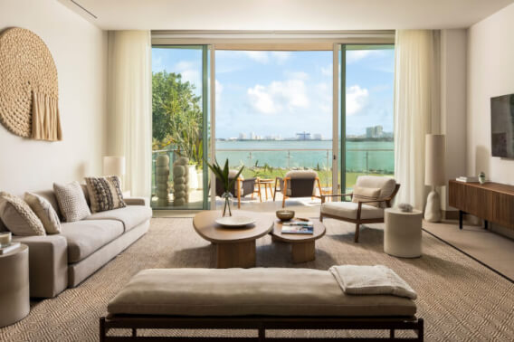 Luxury condo with lagoon and marina views for sale, Hotel Zone Canc&uacute;n