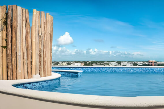 Condo for sale, furnished, great location, and rooftop with ocean view