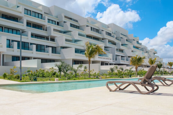 Beachfront apartment with private pool for sale in Telchac, Yucat&aacute;n.
