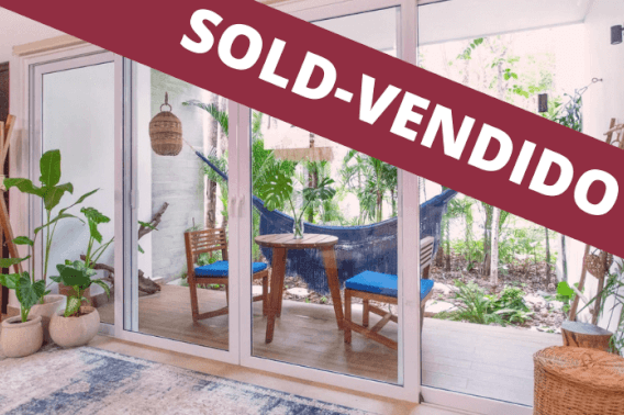 Condo REDUCED PRICE, surrounded by green, furnished, with Jacuzzi, pool and amenities, conditioned for vacation rental, in gated community