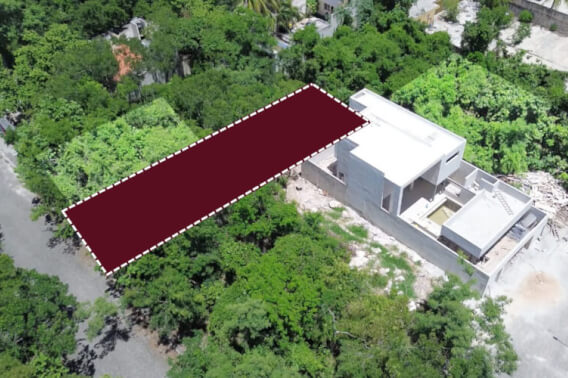 Single-family lot available in Los Almendros Residential, Playa del Carmen.