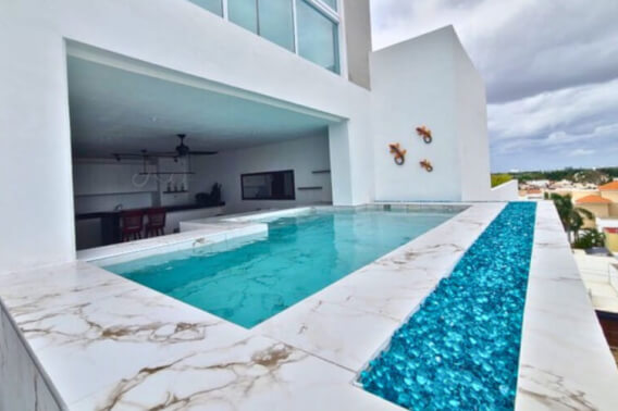 Penthouse with two pools, double height ceilings, rooftop, for sale in Montebello M&eacute;rida.