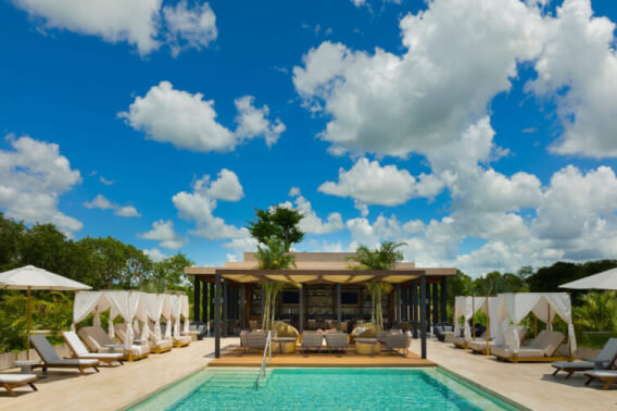 Luxury penthouse with rooftop, private pool, for sale, Xcanat&uacute;n, M&eacute;rida.