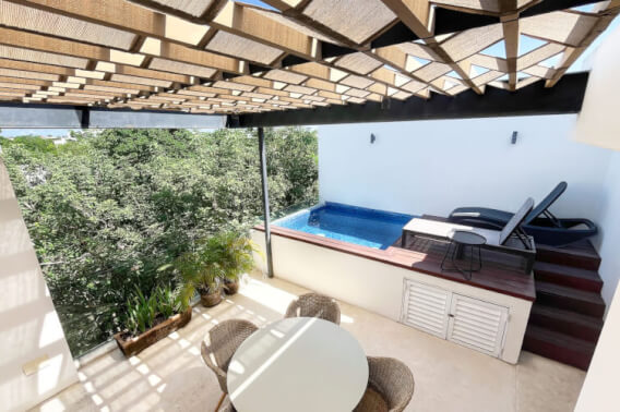 One-Bedroom Penthouse with Luxury Amenities in La Veleta, Tulum.