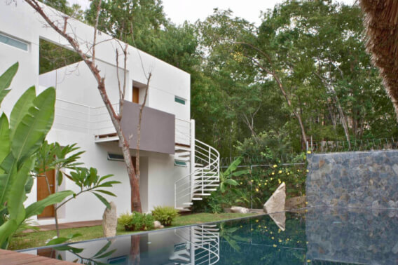 6 bedroom villa with pool and garden, for sale in Sector O, Huatulco.