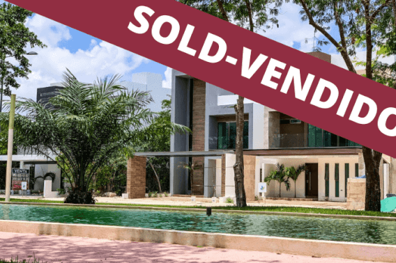 Luxury house with private pool, Green views, clubhouse with sports fields, in gated community Aqua, Cancun, for sale.