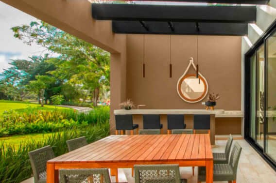 House with private pool, amenities, and concierge for sale, Yucat&aacute;n Country Club, M&eacute;rida