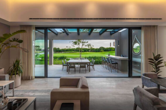 House on the golf course with private pool for sale, Yucat&aacute;n Country Club, M&eacute;rida