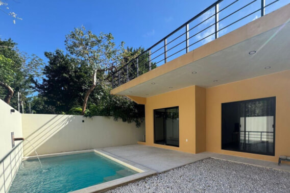 Contemporary house with private pool, minutes from the beach, for sale