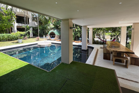 Luxury residence steps from the beach with golf course access, for sale