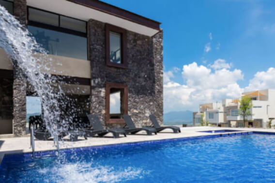 Residence with rooftop and garden, large spaces, pre-construction, Zibata for sale, Queretaro.