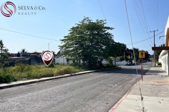 Lot for sale 5 minute drive to the beach, price reduction,10 de Abril, in Cozumel Island.