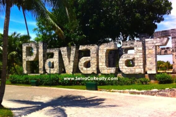 Residential land for sale in Playacar, common area with pool, on a golf course and with access to beach club.