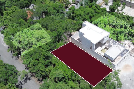 Single-family lot in Los Almendros Residential, for sale, Playa del Carmen.