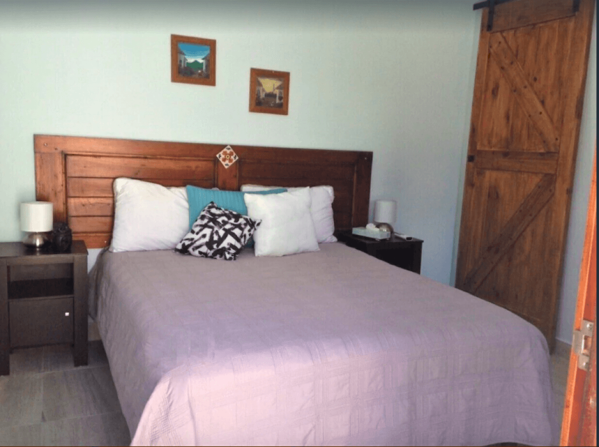 Casa con alberca en campo de golf con club de playa en venta Tulum Country Club.