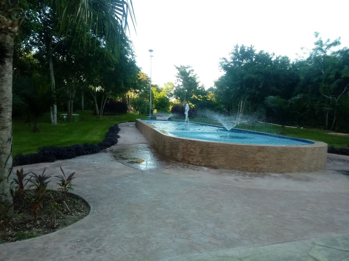 3 bedroom house with private pool for sale in Gated community Aqua Cancun