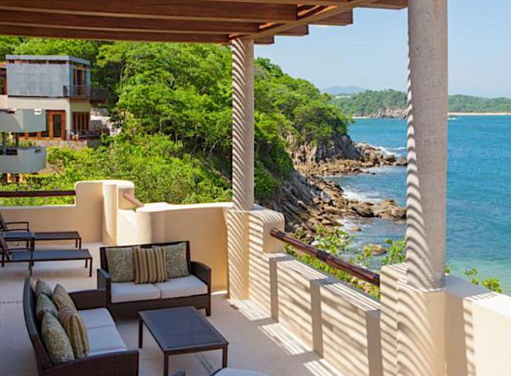 Condo con vista al océano, jardín y alberca privada en venta Huatulco.