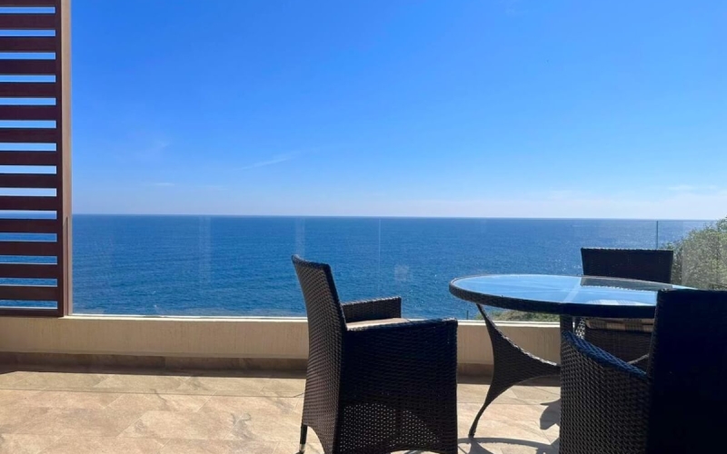 Ocean view penthouse, panoramic terrace, pool and Jacuzzi with sea view, furnished, 250 meters from the beach. for sale Huatulco.